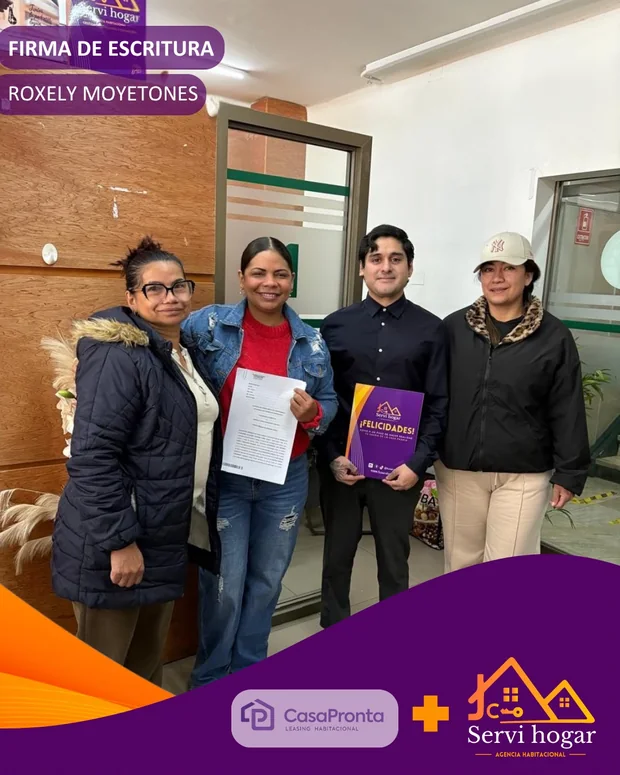 Roxely Moyetones el día de la firma de escritura