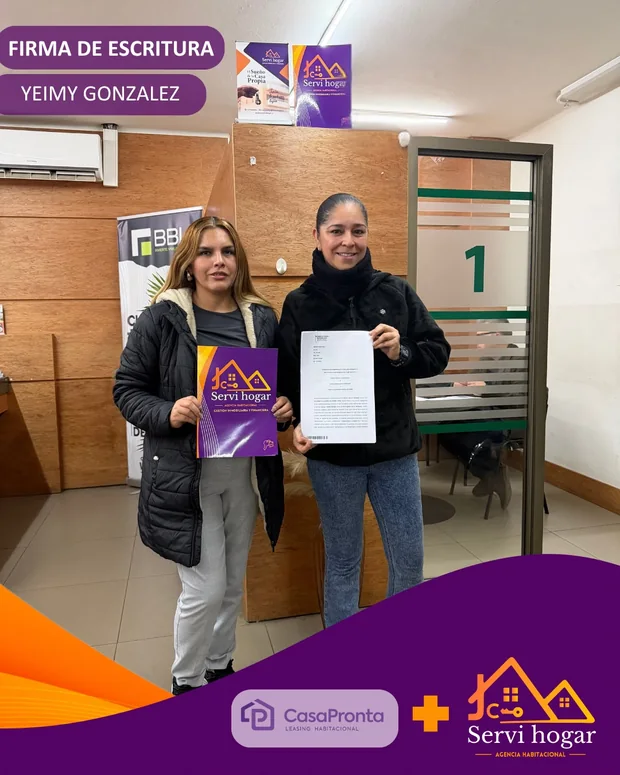 Yeimy González el día de la firma de escritura