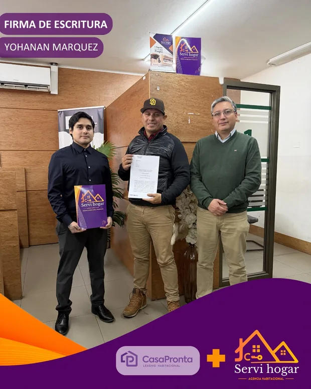 Yohanan Márquez el día de la firma de escritura