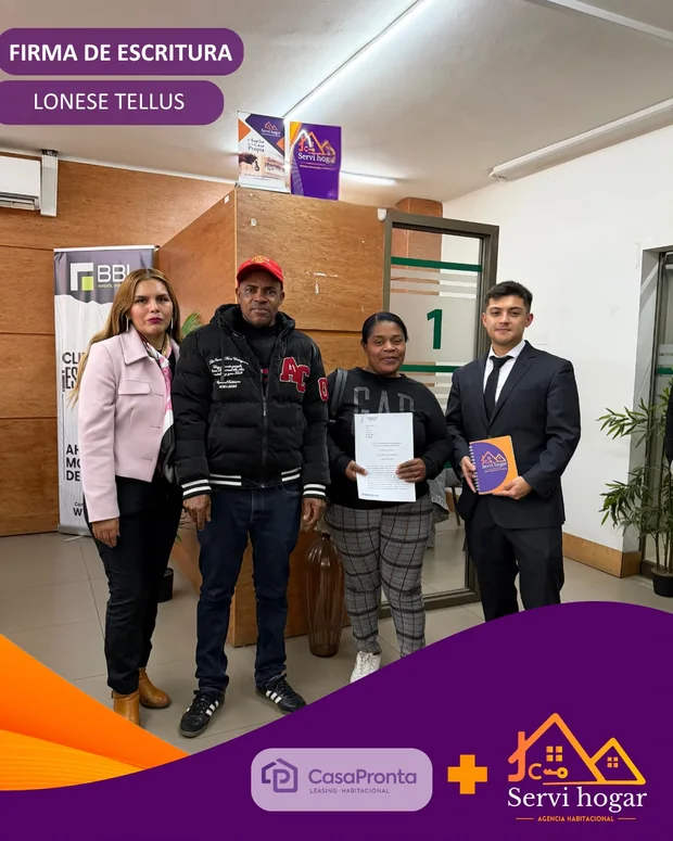 Lonese Tellus el día de la firma de escritura