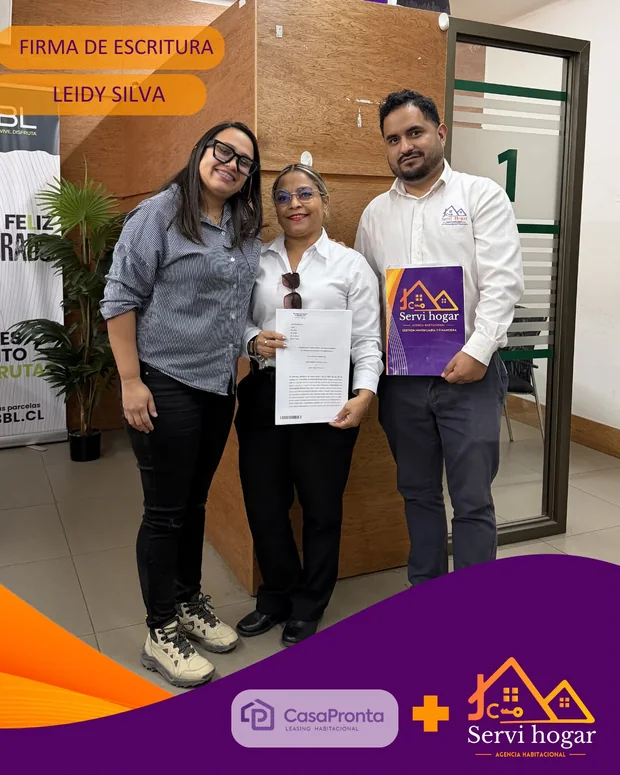 Leidy Silva el día de la firma de escritura