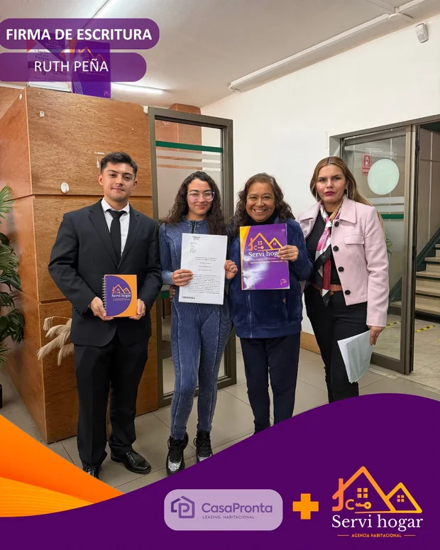 Ruth Peña el día de la firma de escritura